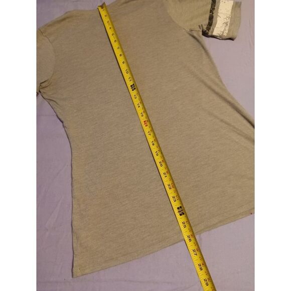 Under Armour brand Tee - Size: Small  (0367) - Picture 7 of 8